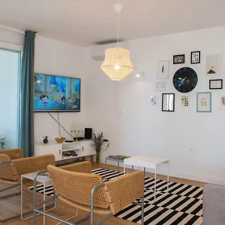 Appartement Modern Near