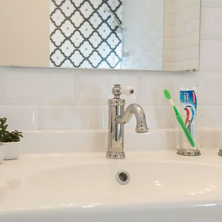 Modern Near Lägenhet