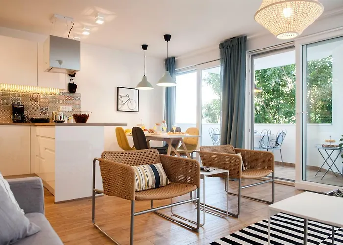 Modern Near Apartmán Split