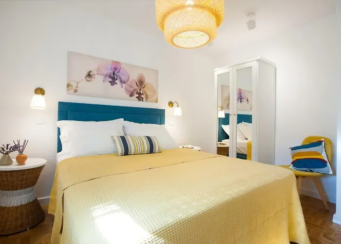 Modern Near Apartmán