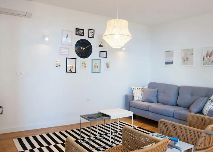 Modern Near Apartmán *