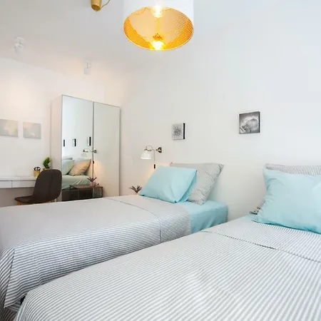 Modern Near * سبليت