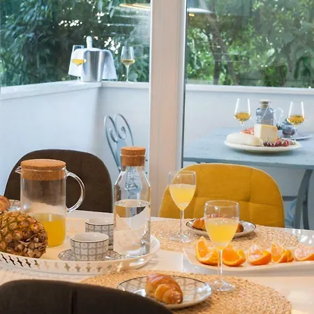 Modern Near * سبليت