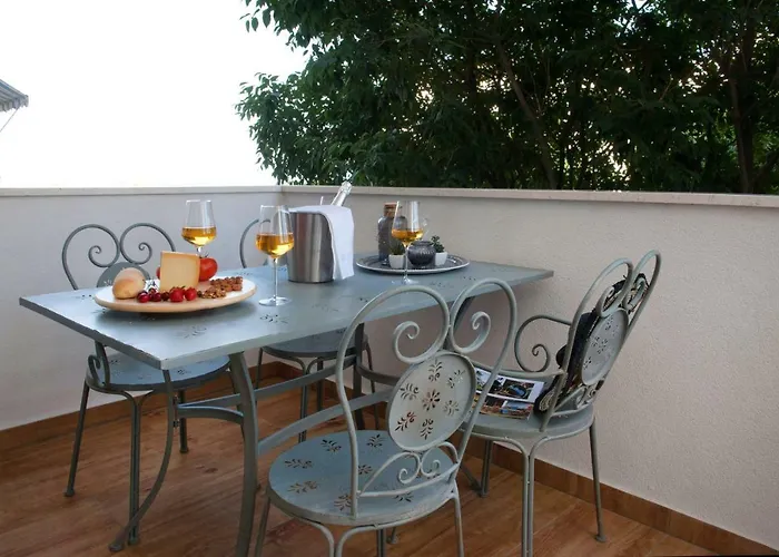 Modern Near Apartman *